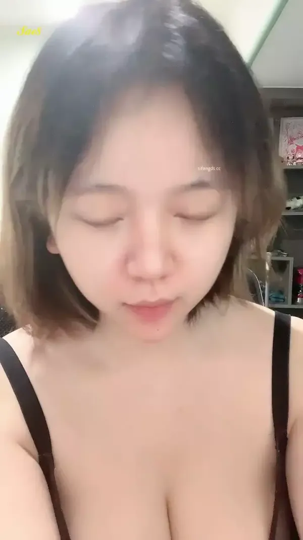 大奶白虎米糊糊巨乳校花超级大肥臀